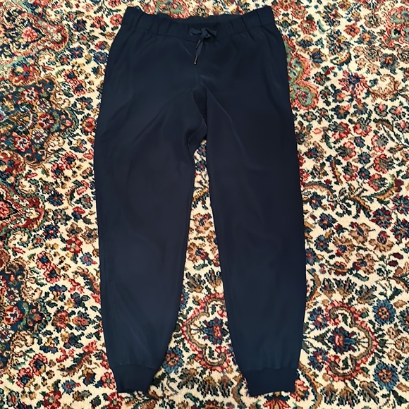 LULULEMON KEEP MOVING JOGGER TRUE NAVY - Picture 3 of 4